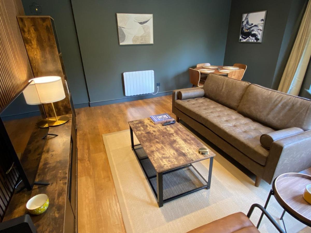 Luxury 2 Bedroom W/ Free Parking